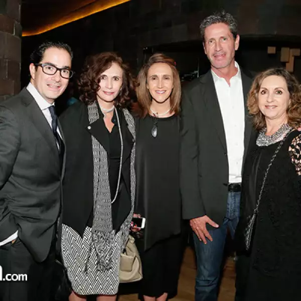 Braulio Arsuaga, Claudia e Isabel Azpiri, Miguel Ortiz Monasterio y Amanda Azpiri