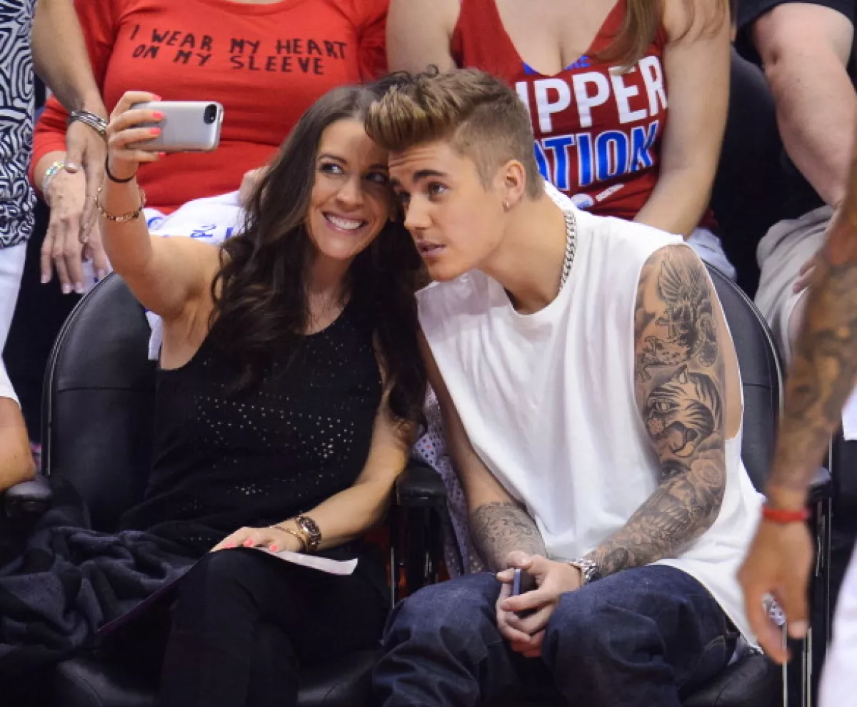 Después de no hablarse por meses, el cantante publicó una foto con su mamá Pattie, la cual tituló como ‘Amor, amor, amor’.