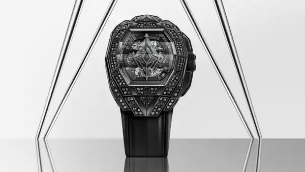 Hublot presenta el Spirit of Big Bang Sang Bleu All Black Pavé