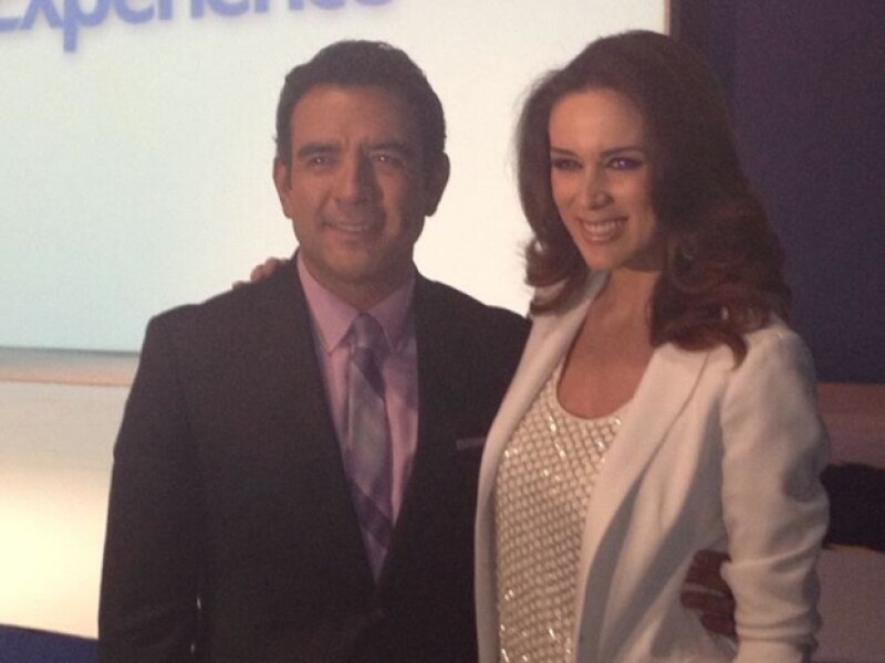 Jacky Bracamontes y Héctor Sandarti.