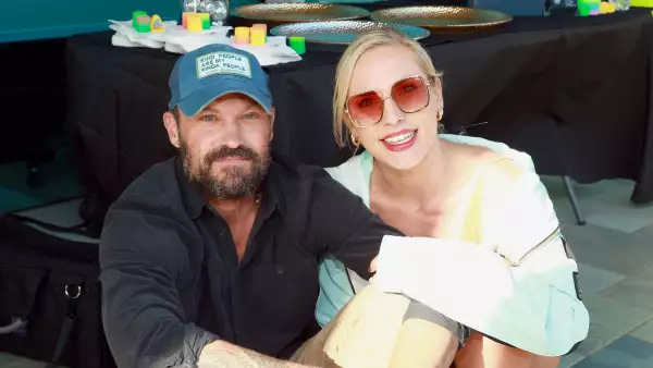 brian-austin-green-sharna-burgess