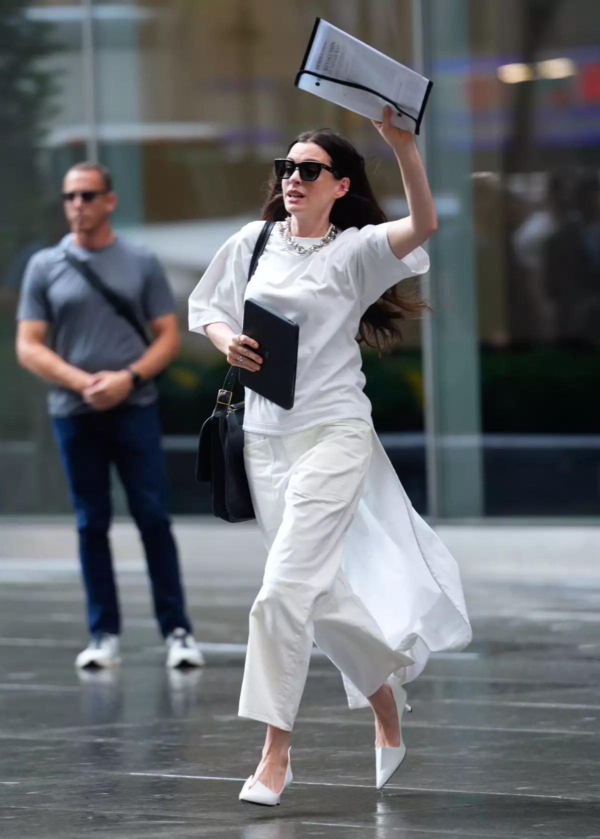 andy-sachs-prada-zapatos.jpeg