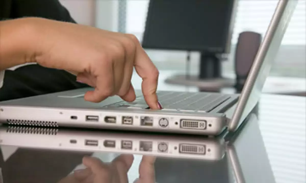 El virrus DNSChanger manipulaba el tráfico de Internet y su publicidad. (Foto: Cortesía CNNMoney)