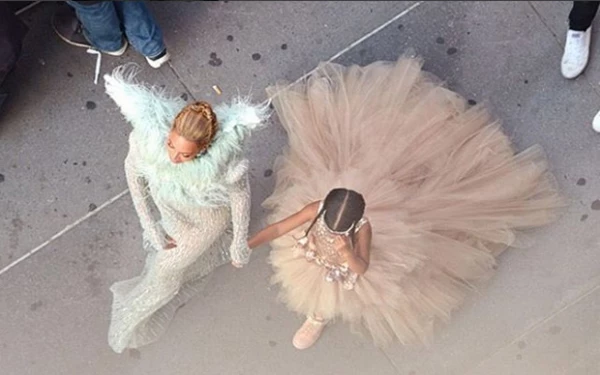 No era cualquier vestido, era un diseño infantil haute couture Mischka Aoki.