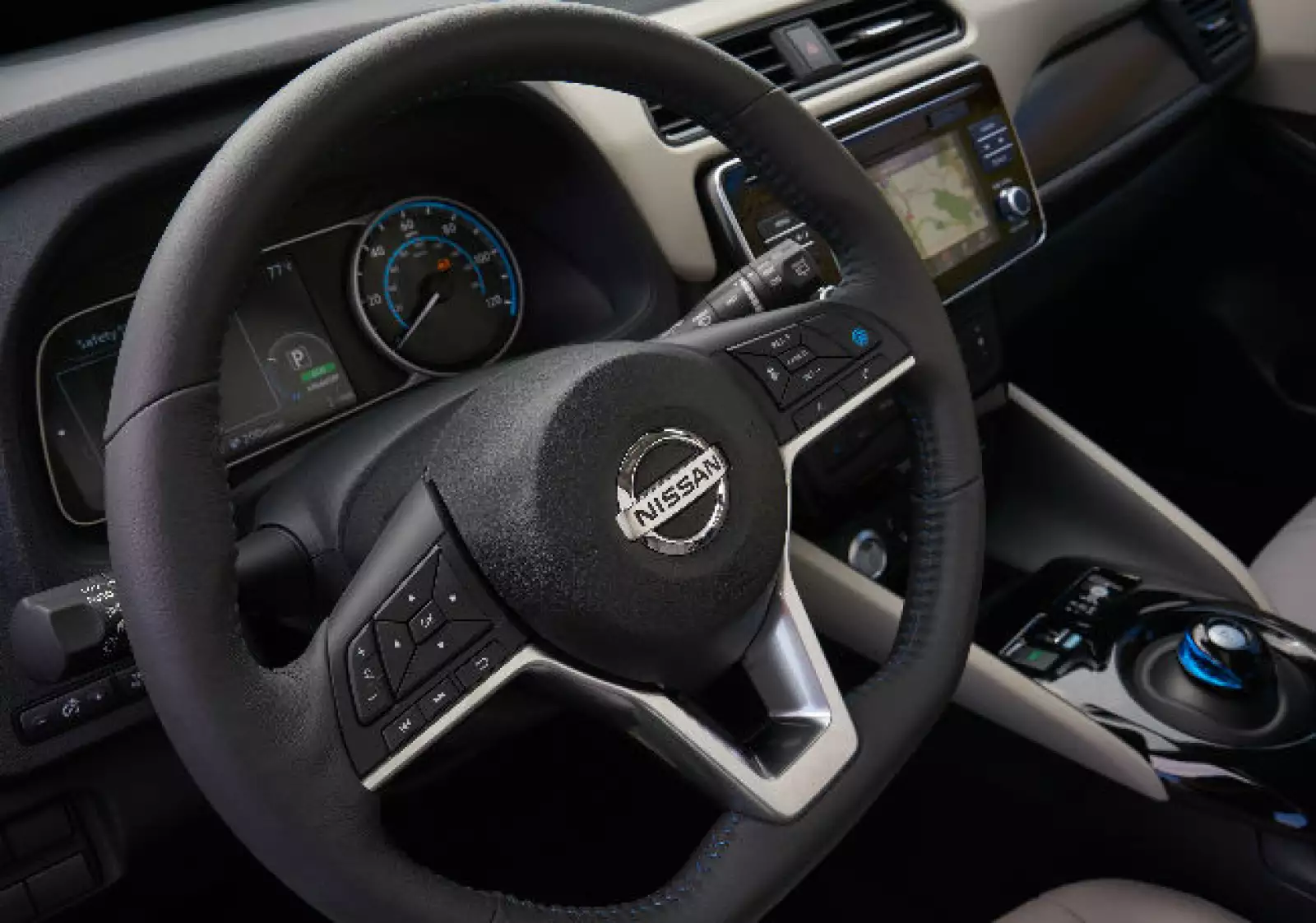 Nissan Leaf 2018 (d)