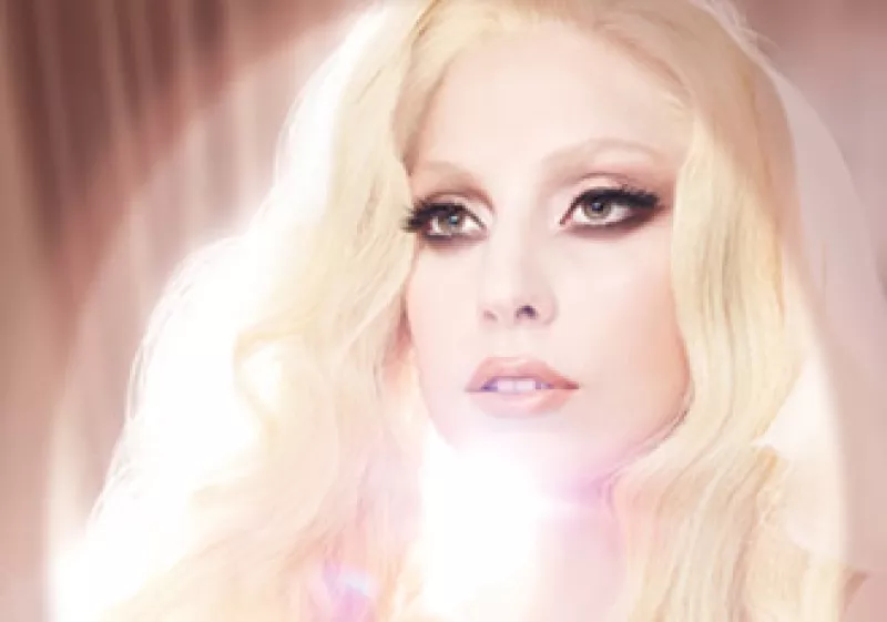 Lady Gaga es la imagen publicitaria de esta campaña. (Foto: Cortesía MAC)