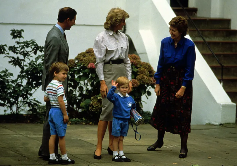 Príncipe Carlos, princesa Diana, William y Harry