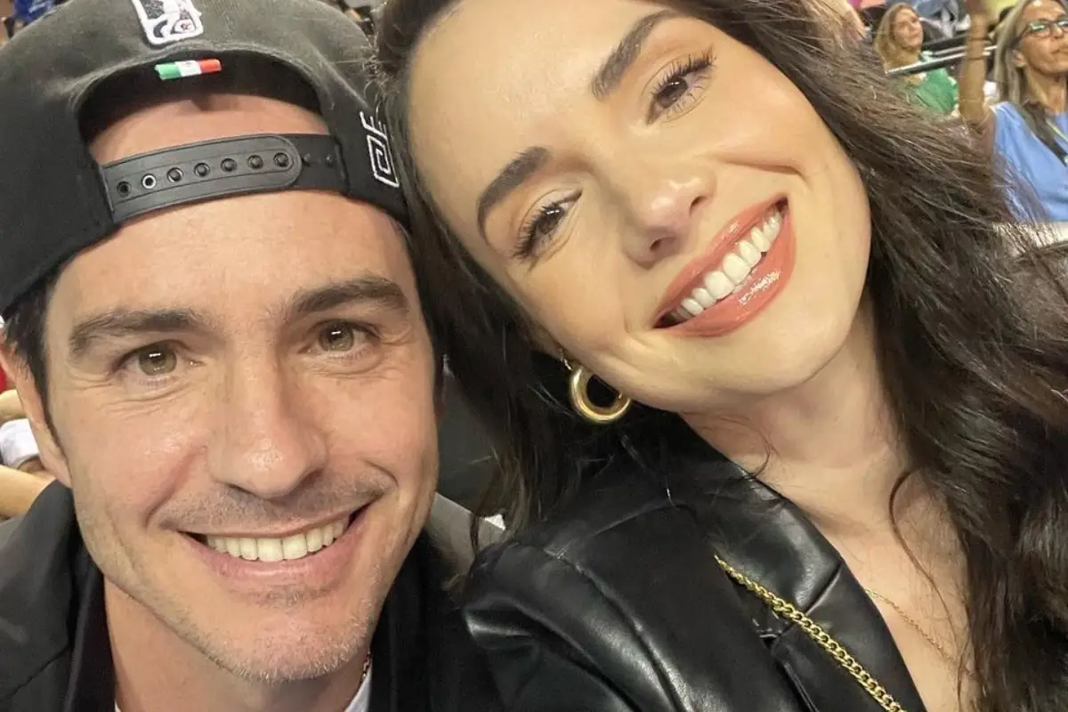 mauricio.ochmann-paulina-burrola.jpg