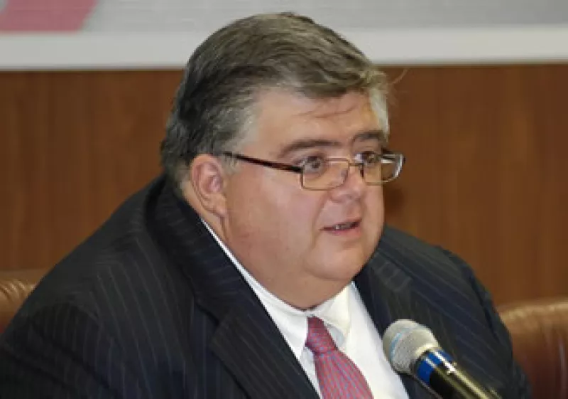 Agustín Carstens dijo que no hay peor veneno para los empleos que un entorno de inestabilidad en las finanzas públicas. (Foto: Archivo NTX)