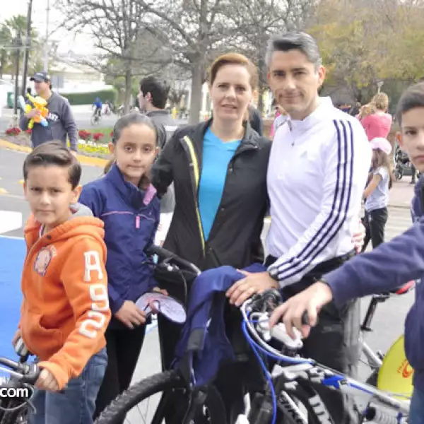 Diego Martínez,Carolina Martínez,Alma Martínez,Jesús Martínez y Rafa Martínez