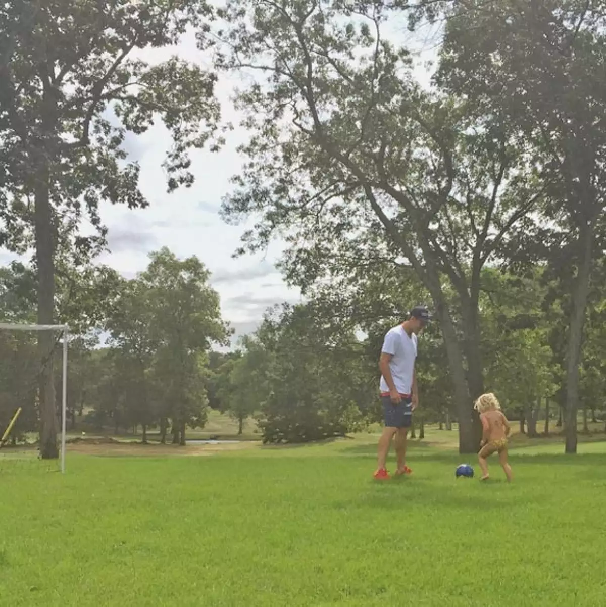 Con una imagen en Instagram es como la modelo trata de 'calmar' los rumores sobre su posible separación con Tom Brady.