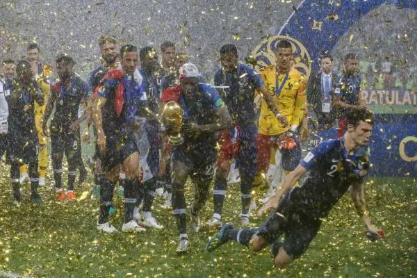 Players from France celebrate the 2018 World Cup title after