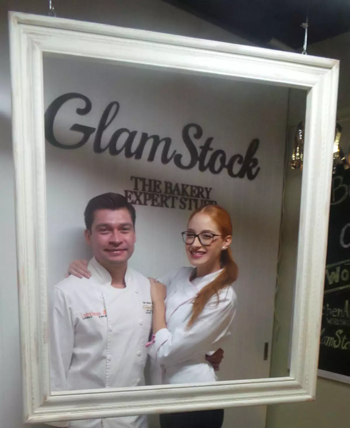 Las fotos del recuerdo no faltaron. Aquí Ceci con el Chef Gerardo Gutiérrez.