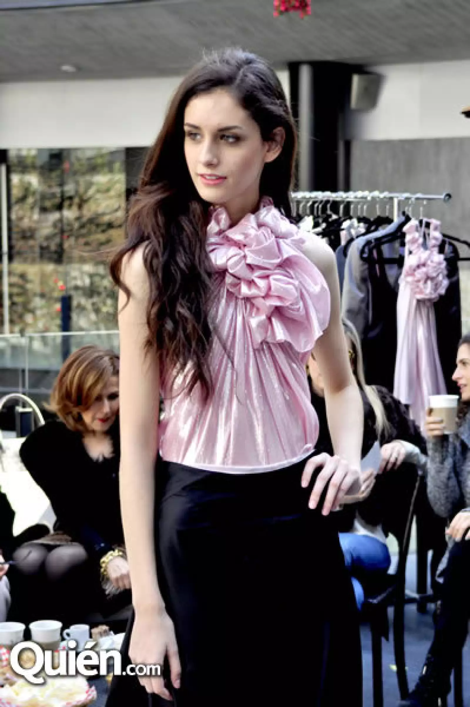 Brunch Truck Fleurs D´HIVER by Alejandro Carlín