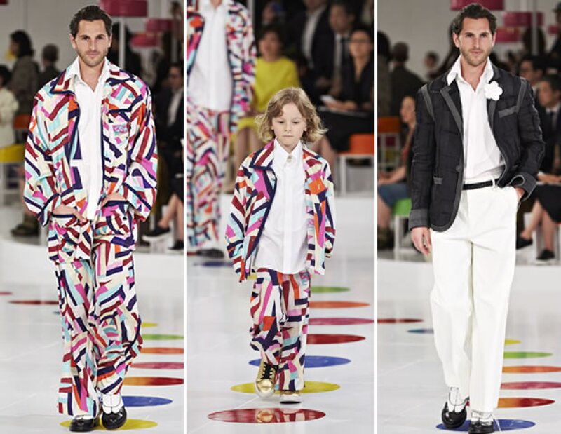 Karl Lagerfeld también presentó piezas para hombre y no pudo faltar el pequeño Hudson Kroenig que modeló dos looks.