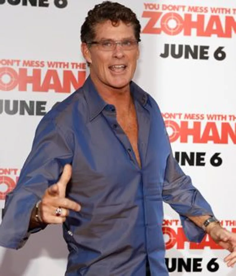 El actor fue encontrado inconsciente por su hija, pero ya salió del hospital y está estable.