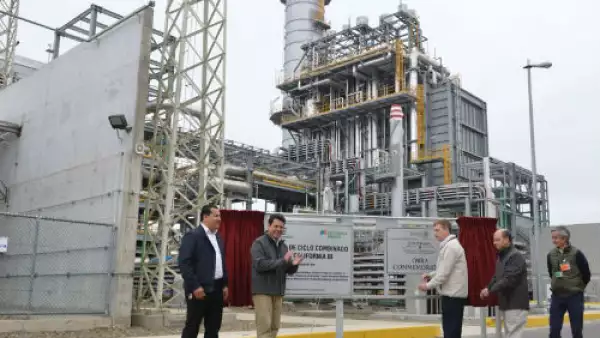 planta de ciclo combinado CFE en BC