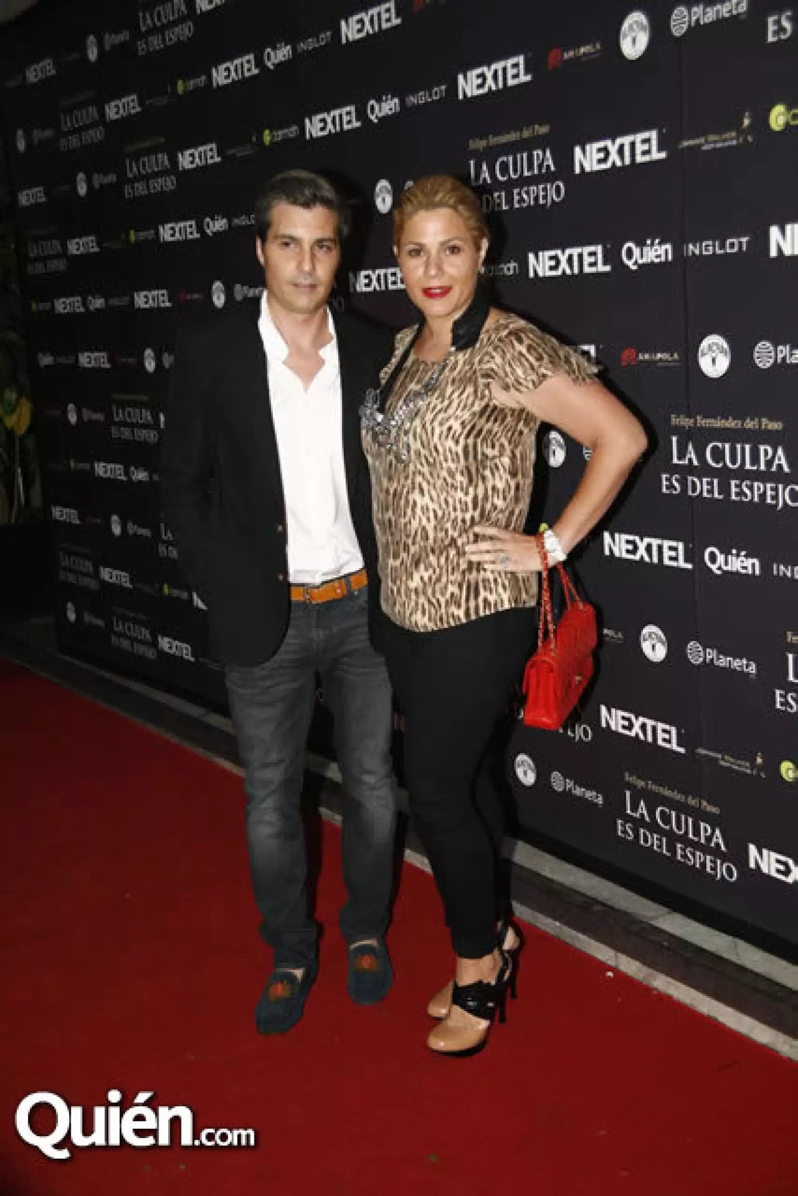 Una vez más optó por asistir a un evento con su Chanel roja.