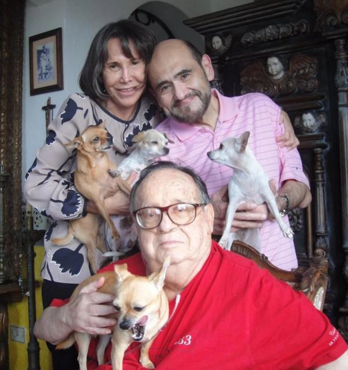Carlos Villagrán, Rubén Aguirre, María Antonieta de las Nieves y Edgar Vivar dedicaron emotivos mensajes a su compañero Roberto Gómez Bolaños tras su fallecimiento.