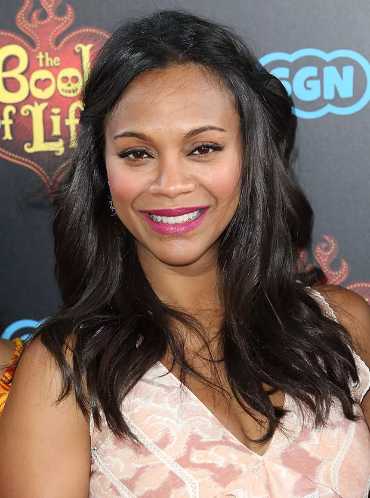 Tras haberse estrenado como mamá, Zoe publicó que se quedaría en casa para cuidar a sus bebés.