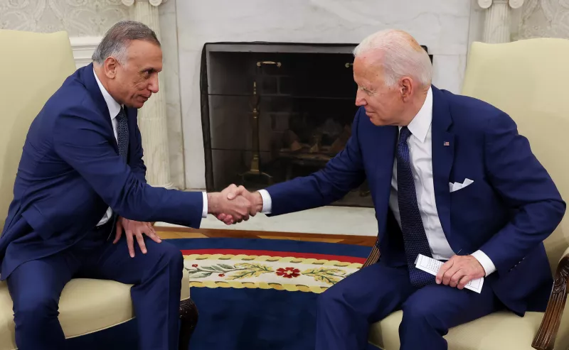 El presidente estadounidense, Joe Biden, confirmó este lunes que las tropas de combate de Estados Unidos dejarán Irak a final de año, aunque permanecerán en el país un número indeterminado de soldados para asesorar y entrenar al Ejército iraquí.