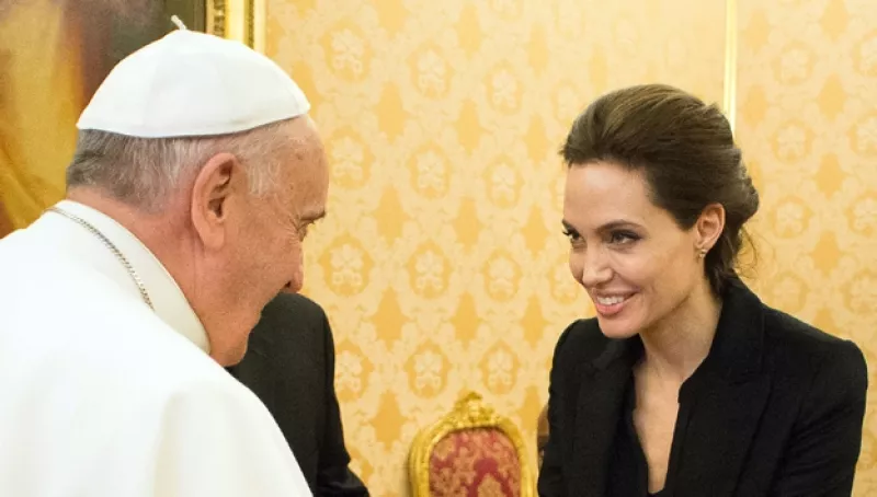 Angelina Jolie - papa Francisco
