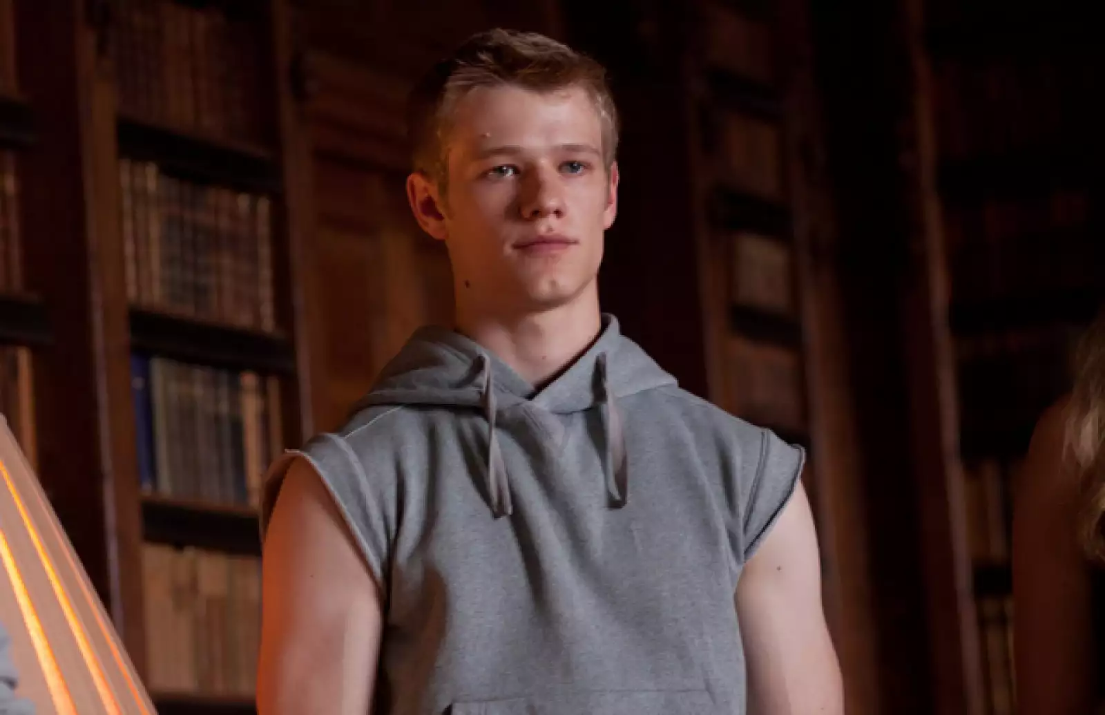 ¿Un hermano de Cyclops? Sí por favor, y lo obtuvimos como Lucas Till en el uniforme de Havok.