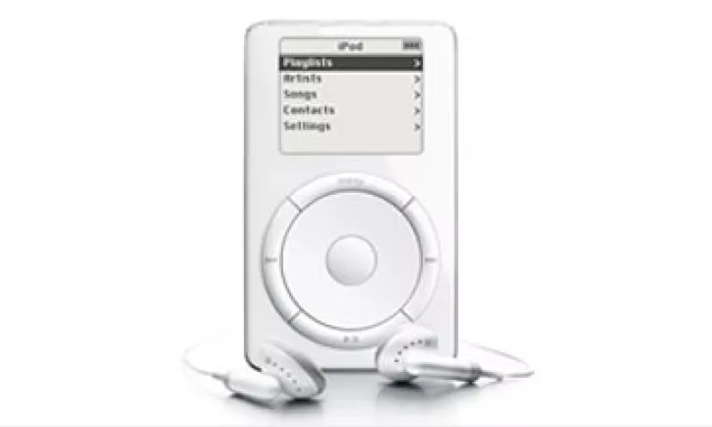 Apple obligaba a restablecer la configuración de los iPods con canciones de sitios rivales, para eliminarlas. (Foto: Cortesía Fortune)