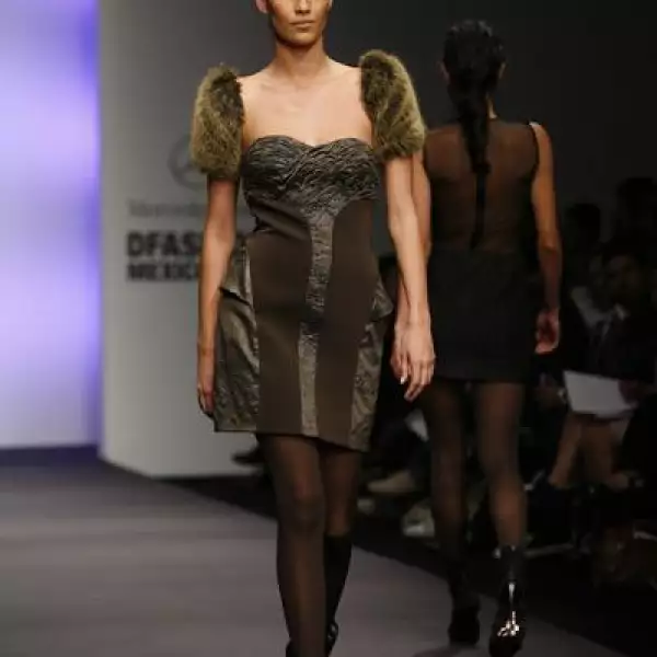 MBDF Pasarela Veneno en la pie