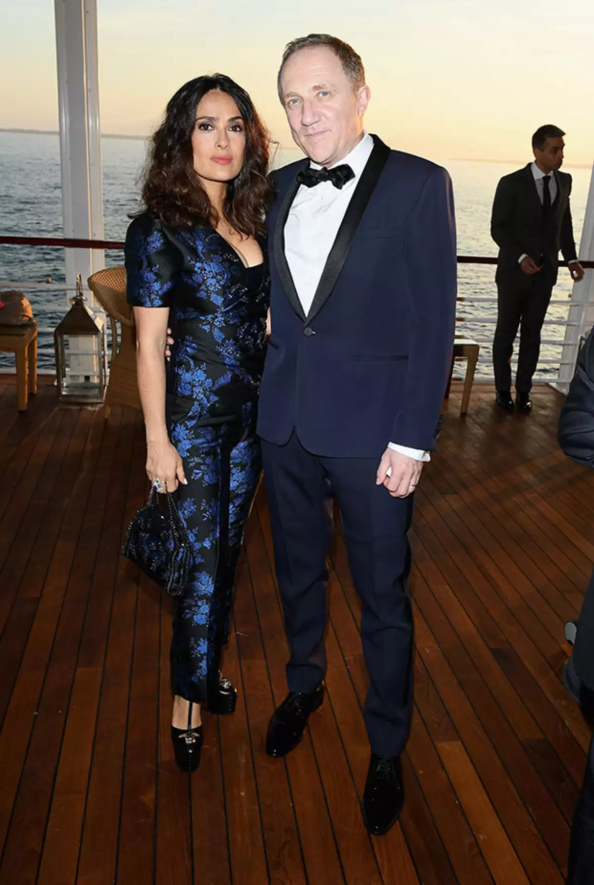 Salma y Pinaul en la fiesta de Vanity Fair y Chopard celebrada el sábado en el marco del festival de cine.