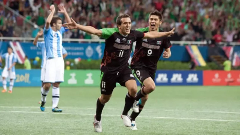 Jerónimo Amione celebra un gol
