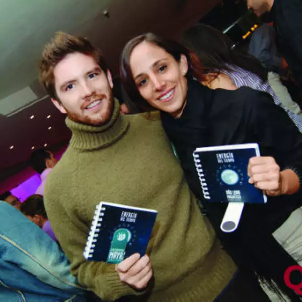 Roy Gómez, Janna Castro