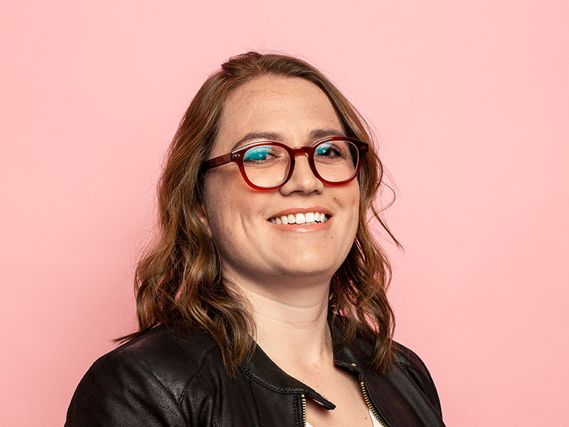 avatar mx-auto white