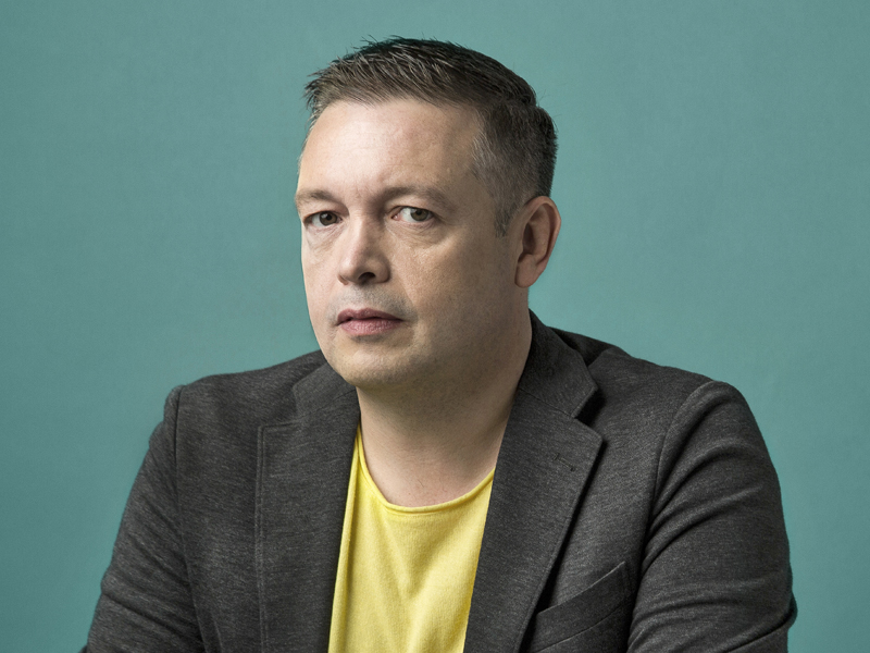 avatar mx-auto white