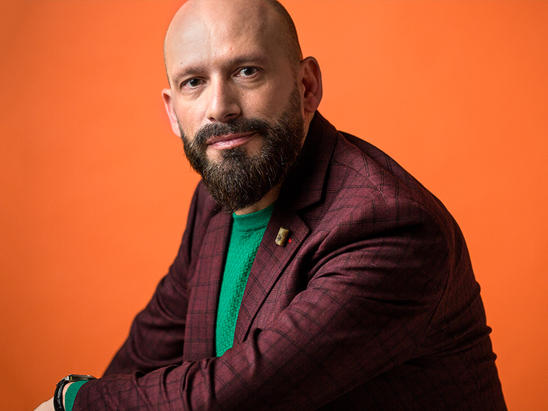 avatar mx-auto white