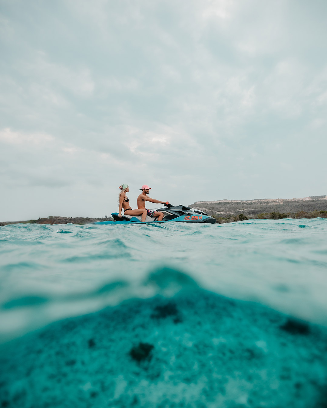 Piscina con vista al mar en San Juan