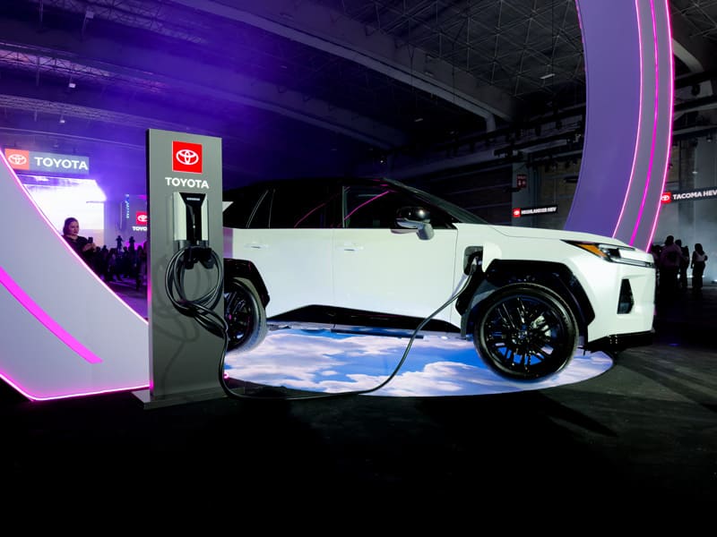 Exterior RAV4 2026 transmitiendo fuerza y versatilidad